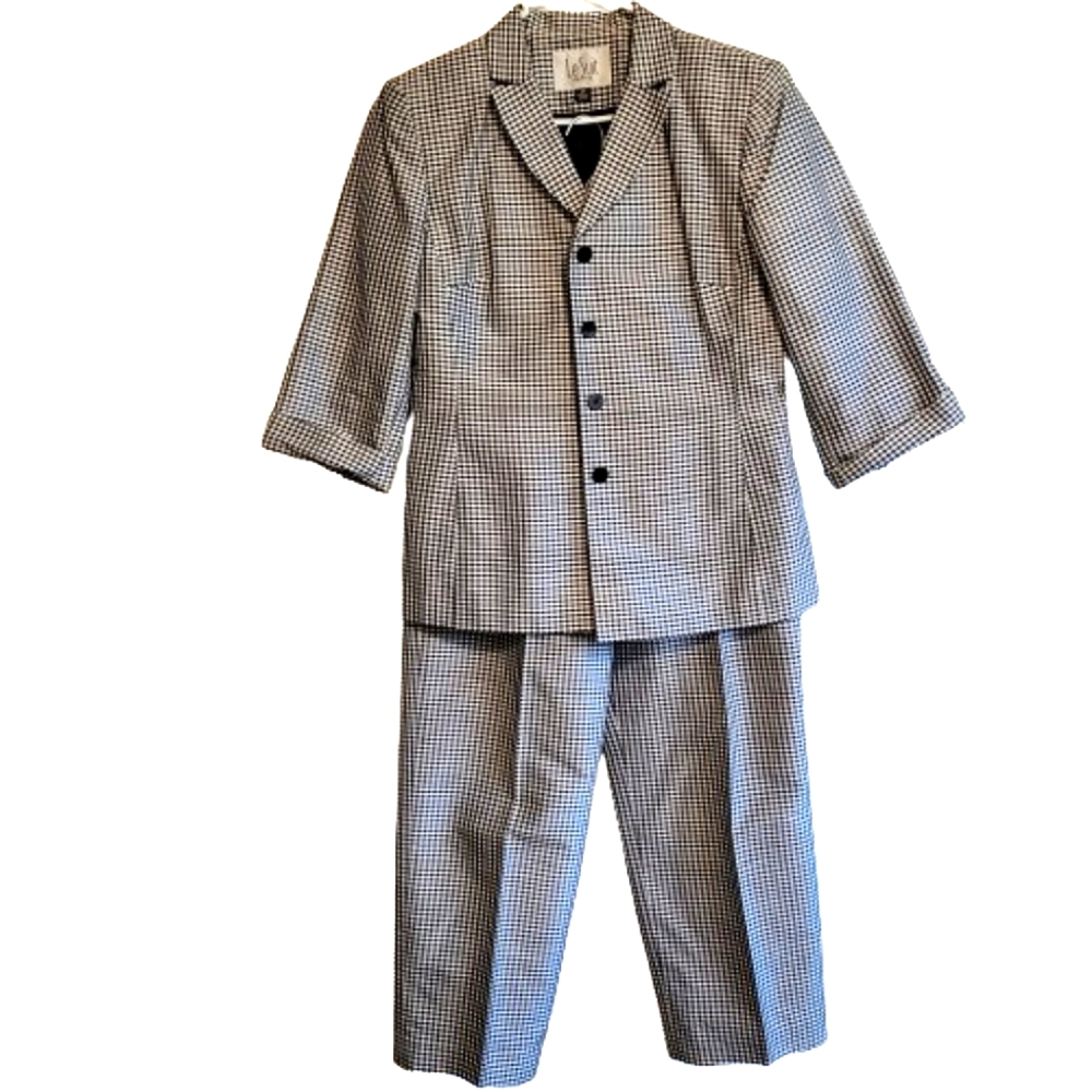 Le Suit Petite women's 100% Silk - Black and White Checked Pants Suit Size 6P